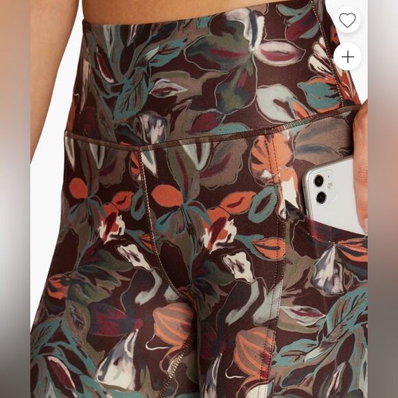 MARIKA Mid-calf Capri Floral Patterned Leggings; Size XS NWT! - Picture 4 of 10